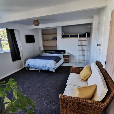 Laid-Back Lyall Self Contained Studio Apartment Wellington Bagian luar foto